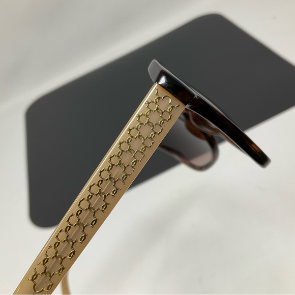 Ivanka Trump sunglasses main image 8